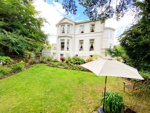 Property grounds - First Floor Studio Apartment in charming historic building overlooking gardens. (Torquay)