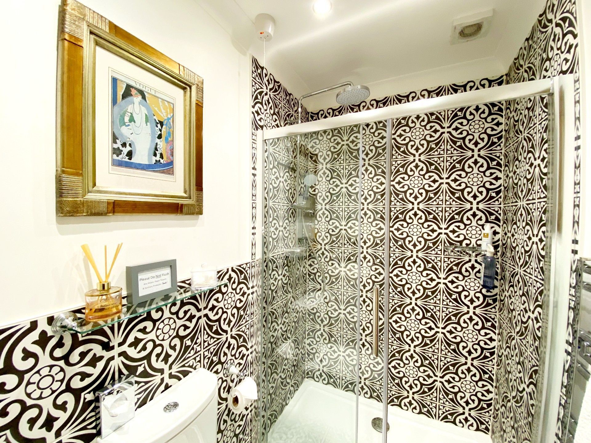 Bruser, hårtørrer, håndklæder