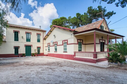 Kaunis Villa Paquita, Välimeren ja Segarian välissä.