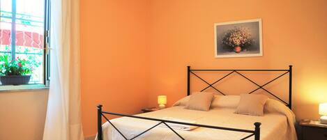 1 Schlafzimmer, Bügeleisen/Bügelbrett, Reisekinderbett, kostenloses WLAN