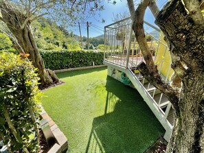 Property grounds - new garden apartment (lerici)