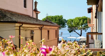 Boutique Apartment Lake View