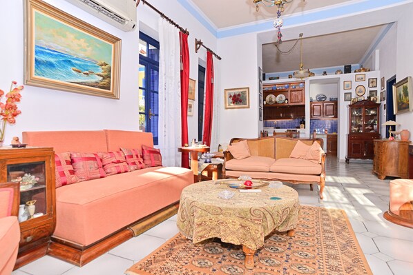 Smart TV, fireplace, offices