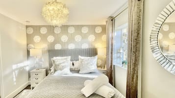 1 bedroom, Egyptian cotton sheets, iron/ironing board, free WiFi