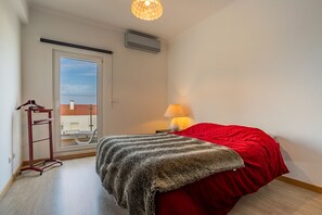 3 bedrooms, in-room safe, desk, soundproofing