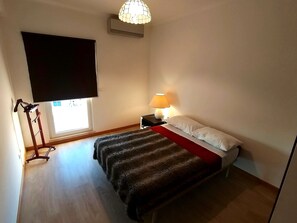3 bedrooms, in-room safe, desk, soundproofing