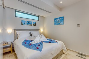 1 bedroom, premium bedding, down comforters, pillowtop beds - Angels Suites (Platanias)