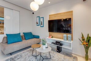1 bedroom, premium bedding, down comforters, pillowtop beds - Angels Suites (Platanias)