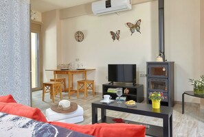 Smart-TV, Bücher, Arbeitsbereiche