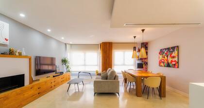 Au centre / Climatisation / WIFI / PARKING / FUTBOL / NETFLIX / offre