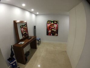 Interior - In the center / Air conditioning / WIFI / PARKING / FOOTBALL / NETFLIX / offer (Elche)