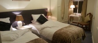 Foxgloves, Windermere Centre *Lakes Breaks*