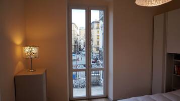 2 Schlafzimmer, Schreibtisch, BĂŒgeleisen/BĂŒgelbrett, kostenloses WLAN