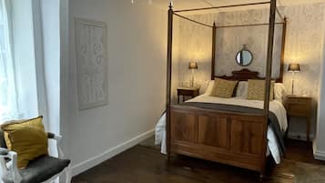 3 bedrooms, iron/ironing board, travel cot, free WiFi