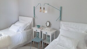 2 Schlafzimmer, Schreibtisch, schallisolierte Zimmer