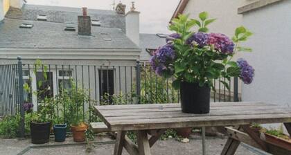 Artists Cove Perfect location in the Heart of Kinvara Explore and Unwind.
