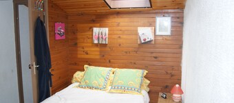 Apartment 6 beds, 1 bedroom, mezzanine, pets allowed, quiet residence