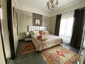 5 bedrooms, in-room safe, iron/ironing board, WiFi - Villa Amelkis with a Private pool - 10min from city centre (Marrakesh)
