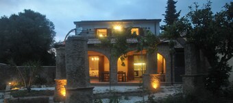 Old Stone Farmhouse newly renovated with a large garden in Castellabate