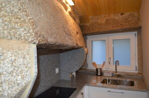 冰箱、微波炉、烤箱、炉灶