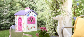 Charming Venetian style Villa with garden and patio, Free park and free Wi-Fi.