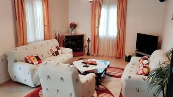 Smart TV, DVD player, stereo