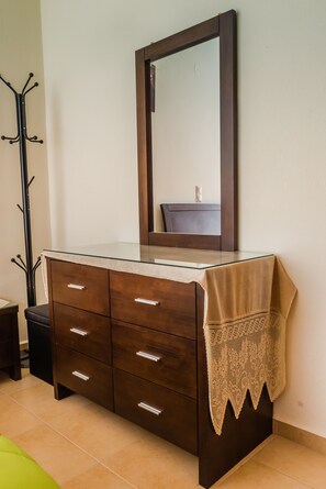 Interior - Aloni Home,family holiday,relaxing and quiet place,private parking,garden (moires)