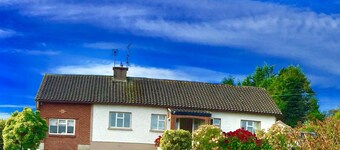 CURRACLOE~Beach Holiday Location!! Co Wexford, 2mins from Beach. Shops & Bars.