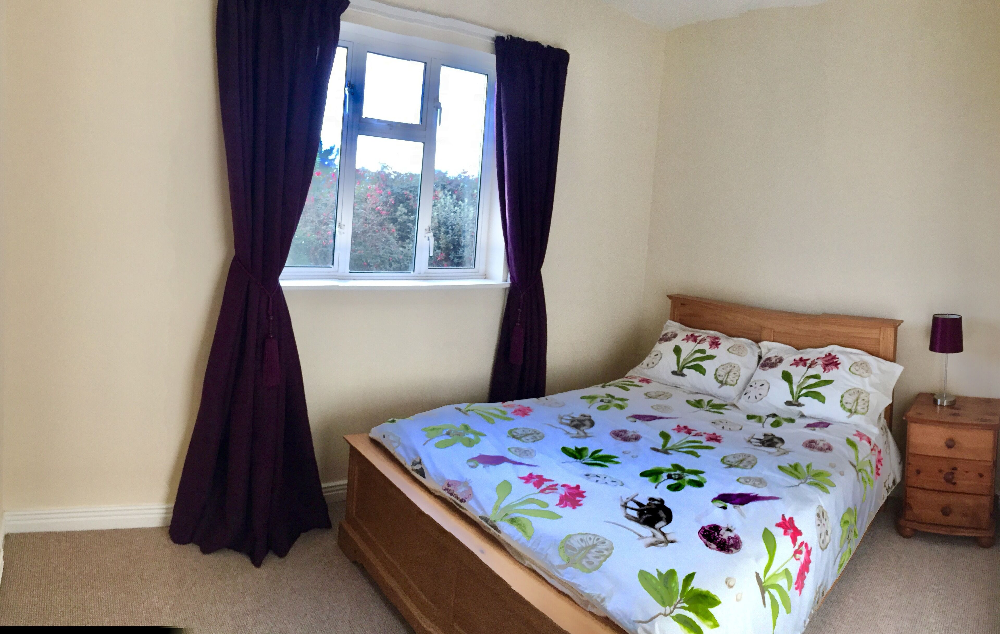 4 bedrooms, iron/ironing board, bed sheets