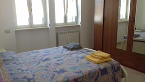 2 Schlafzimmer, Bügeleisen/Bügelbrett, kostenloses WLAN, Bettwäsche