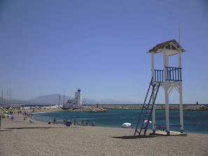 Am Strand, Liegestühle