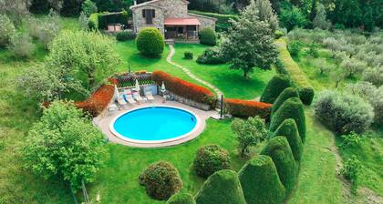 Tuscany Villa with private pool and jacuzzi for Honeymoon and summer holiday