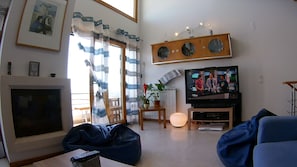 Télévision, cheminée