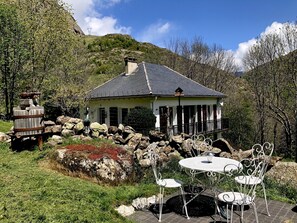 Outdoor dining - House with garden in a picturesque setting in Gavarnie / GAVARENT (Gavarnie-Gèdre)