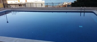 APARTMENT RELAX, OF SWIMMING POOLS