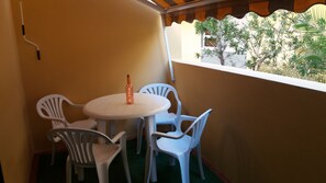 Outdoor dining - APARTMENT RELAX, OF SWIMMING POOLS (Candelaria)