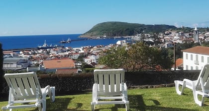 ★ ★ Familienhaus Fantastische Aussicht über die Bucht von Horta