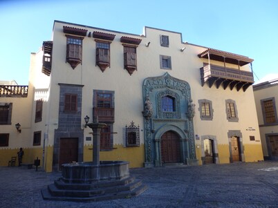 Cozy Vegueta. Historic area, families, Workers