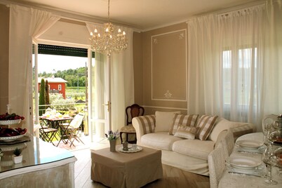 Villa La Valinfiore Charming Home with private pool