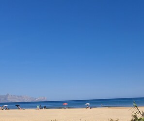 On the beach - Apartment in villa 900 meters from the sea overlooking the Gulf of Castellammare (Palermo)