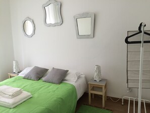 3 chambres, fer et planche Ă repasser, Wi-Fi, draps fournis