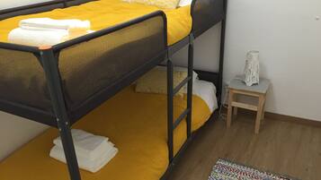 3 chambres, fer et planche Ă repasser, Wi-Fi, draps fournis