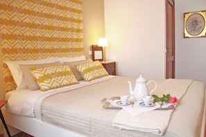 Room (Emil) | 1 bedroom, premium bedding, free WiFi, bed sheets