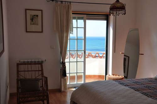 Ericeira Beach Place - Free Wifi - 500m from the beaches 