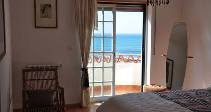 Ericeira Beach Place - Free Wifi - 500m from the beaches