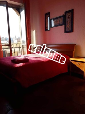 2 bedrooms, iron/ironing board, internet, bed sheets