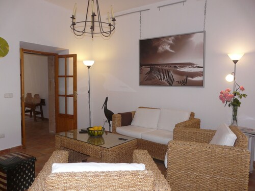 Schönes Haus in der Dorfmitte. 