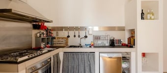 Bijoux Luxury Apartment nel cuore del borgo antico