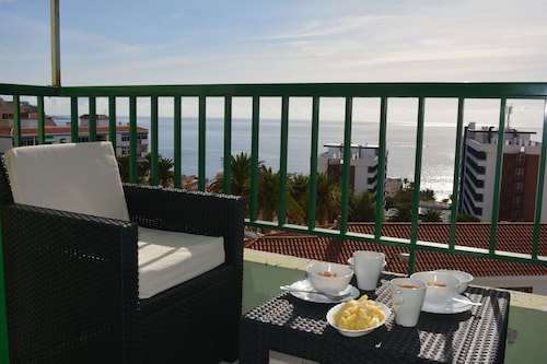 Penthouse with see view and pool in Las Caletillas free WIFI