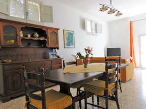 Dining - Comfortable apartment for exclusive use (Valderice)